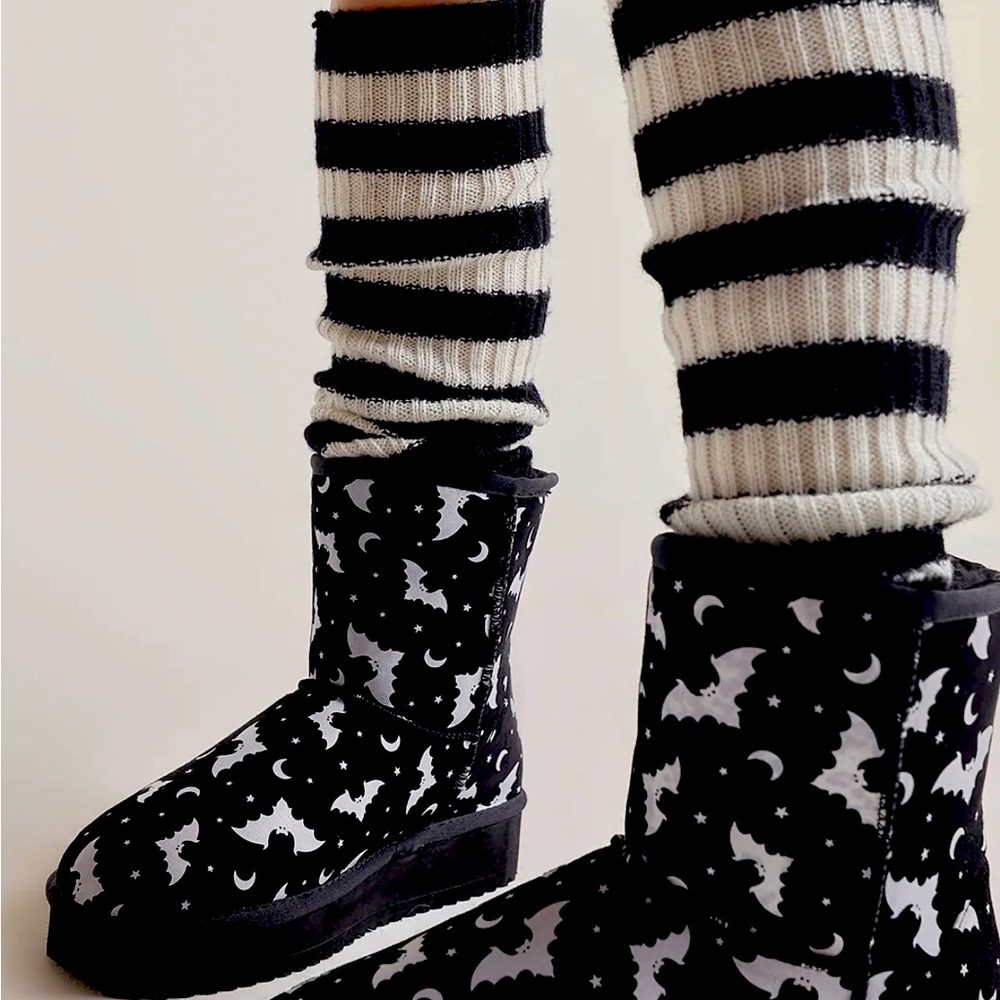 Dolls Kill - The Grave Girls | Bat Pattered Faux Fur Lined Boots